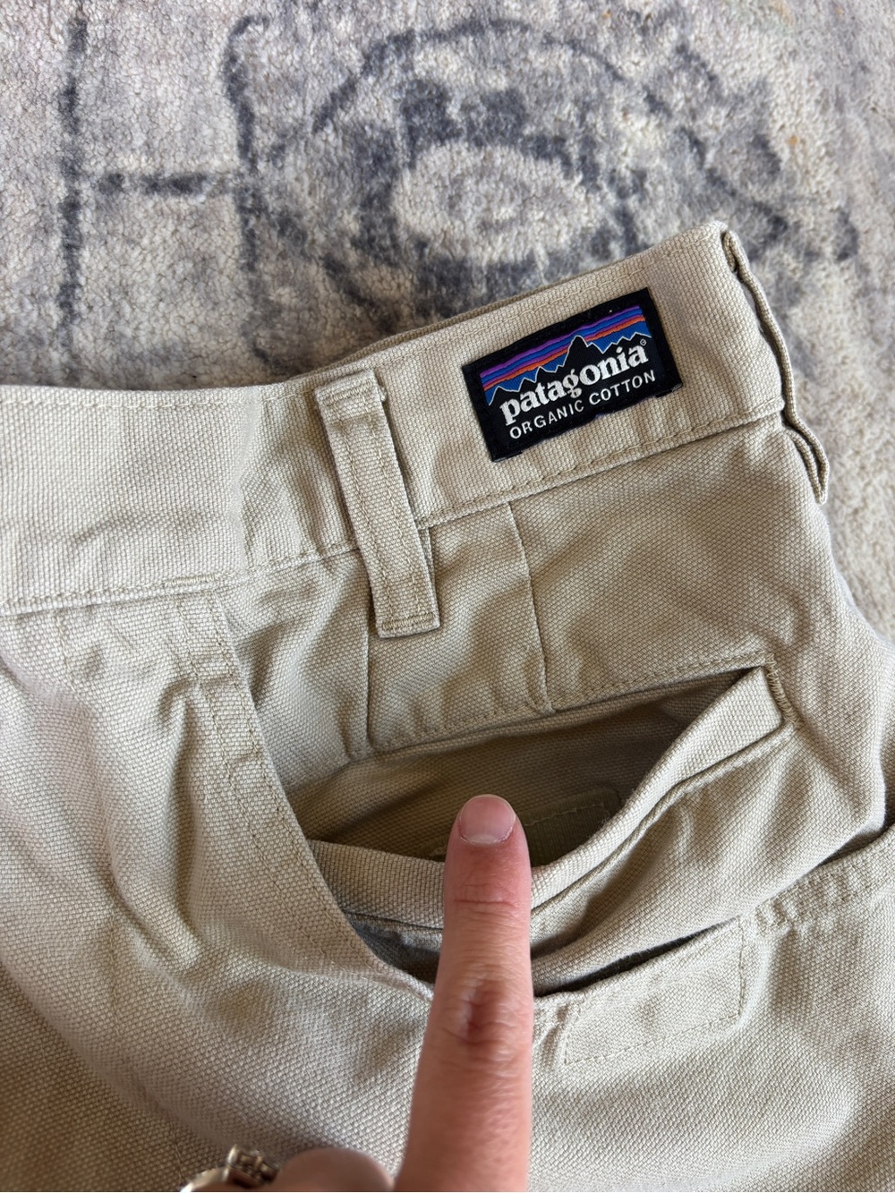 Patagonia Women's Light Khaki Outdoor Shorts - Picture 6 of 6